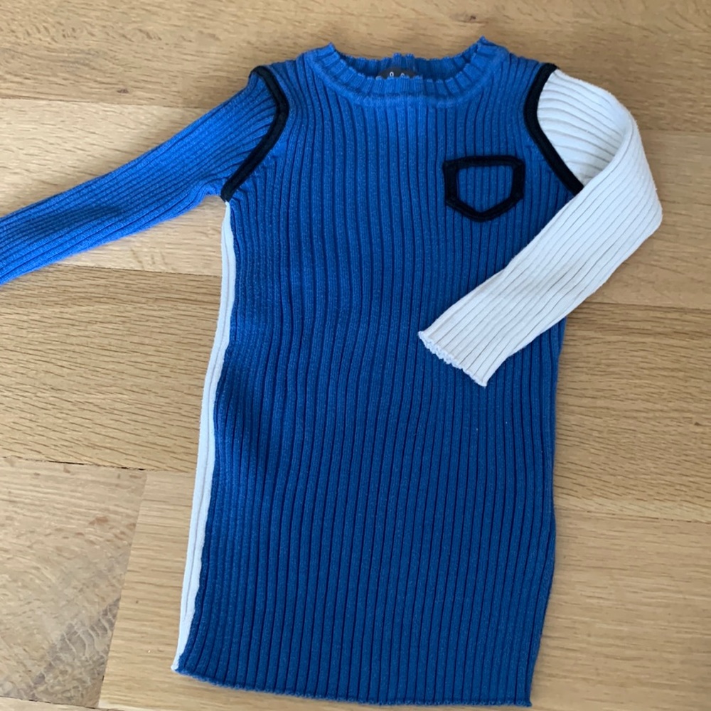 Belati boys size 5 sweater